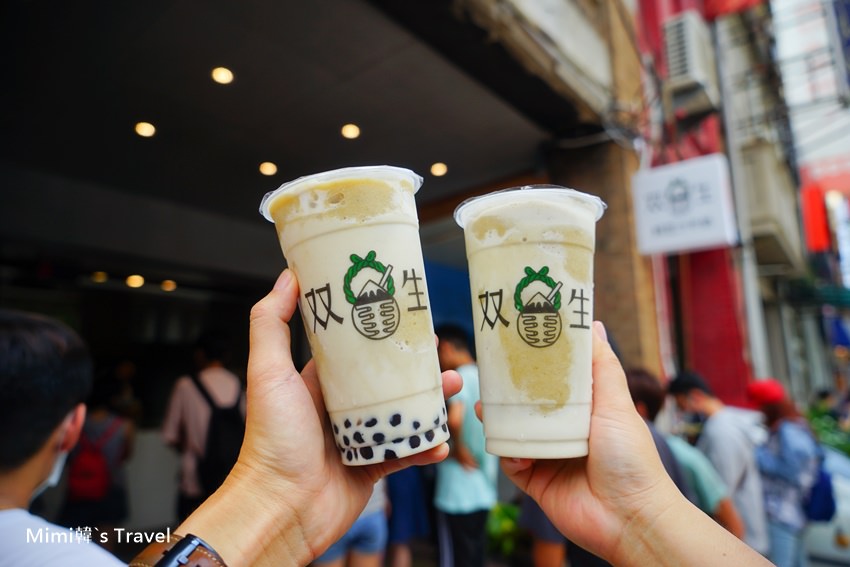【台南美食】双生綠豆沙牛奶：超夯IG熱點！想喝得抽號碼牌，還沒開門就排隊，來杯潮潮的台南飲品吧！