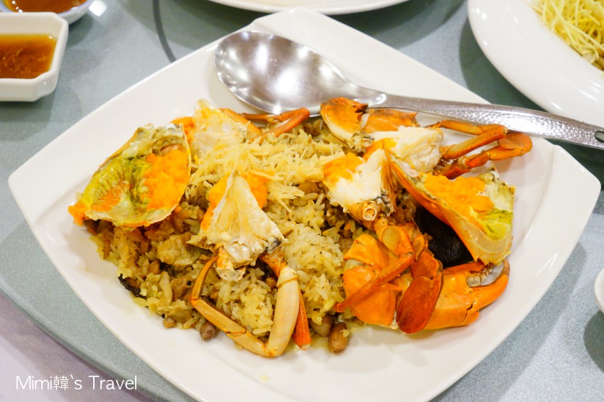 【台南美食】阿霞飯店：60年道地台菜餐廳，預約必點紅蟳米糕、砂鍋鴨。