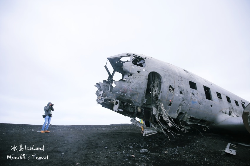 【冰島景點】Sólheimasandur 飛機殘骸(最新接駁車資訊)：走到厭世也值得的衝突美景