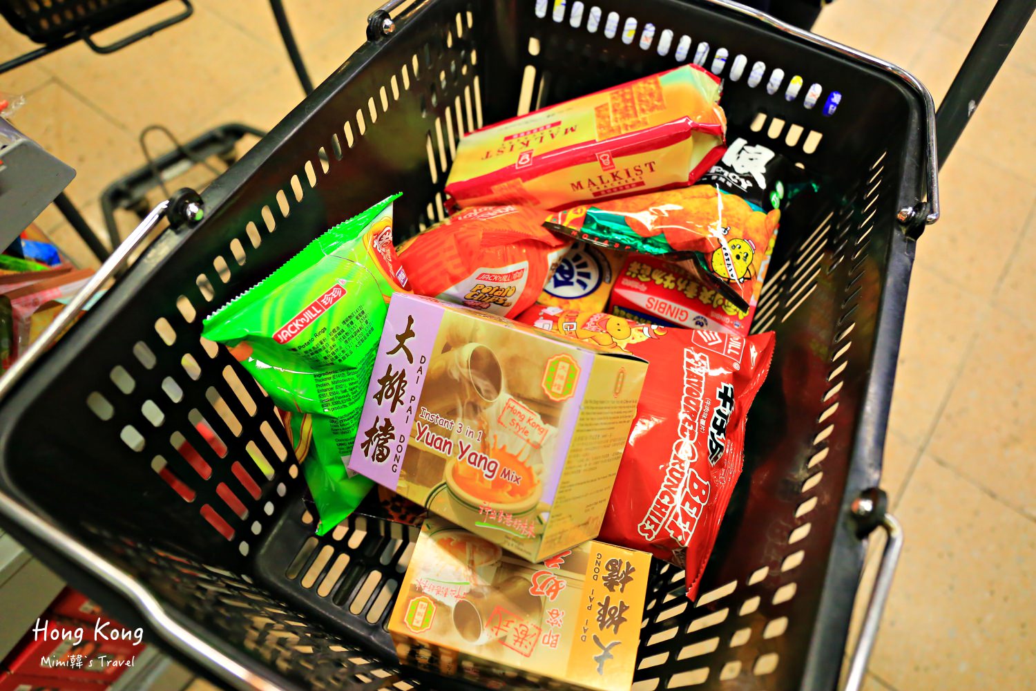 【香港必買】超市熱門零食伴手禮清單：丹麥藍罐曲奇、嘉頓麥芽酥餅、大排檔即溶奶茶
