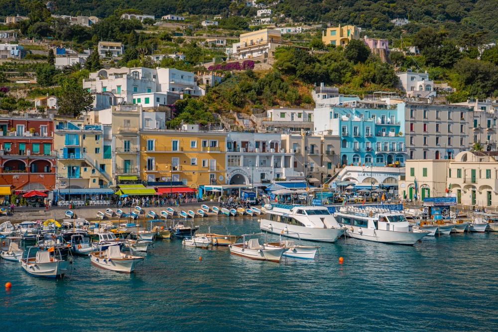 【義大利Capri】卡布里島一日遊必玩景點購物與交通攻略，走訪南義頂級度假勝地！