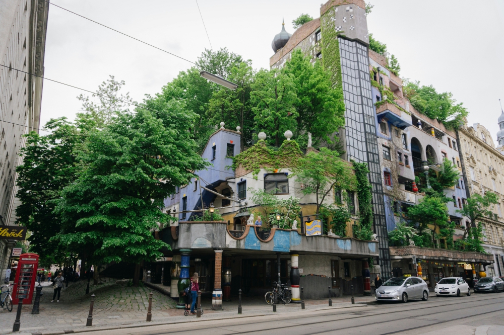 【維也納景點】百水公寓漢德瓦薩之家：朝聖「奧地利的高第」鬼才作品