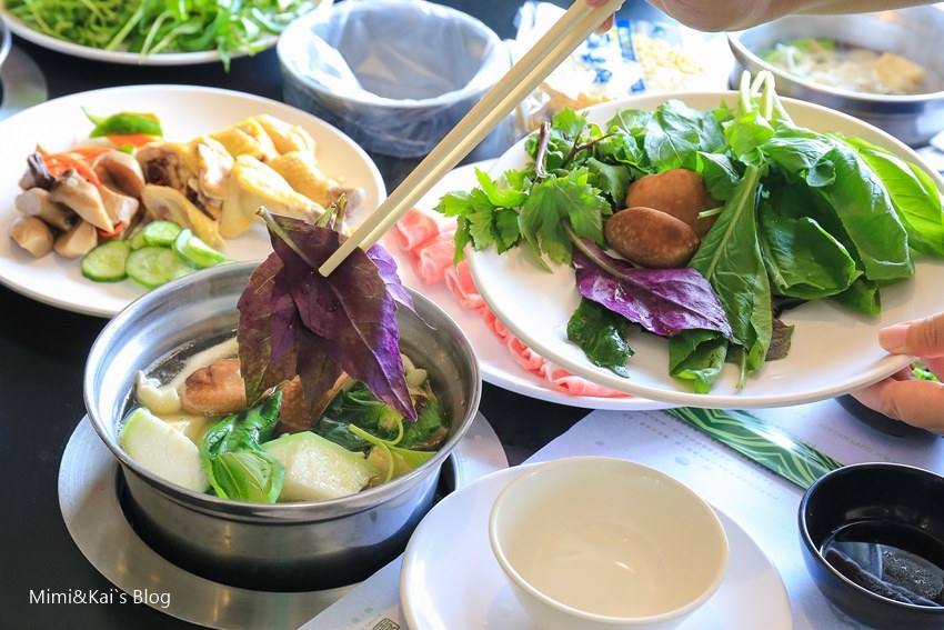 台南吃到飽餐廳｜全新《原生園汆燙鍋》進駐德安百貨，超多來自台東的有機蔬菜，葷素都適合。(已歇業)